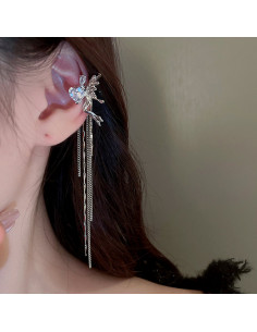Ear cuff elegant, zana cu cristale si lantisoare lungi