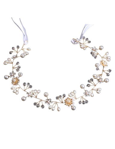 Bentita de par cu flori, cristale, margelute si perle albe, legata cu panglica