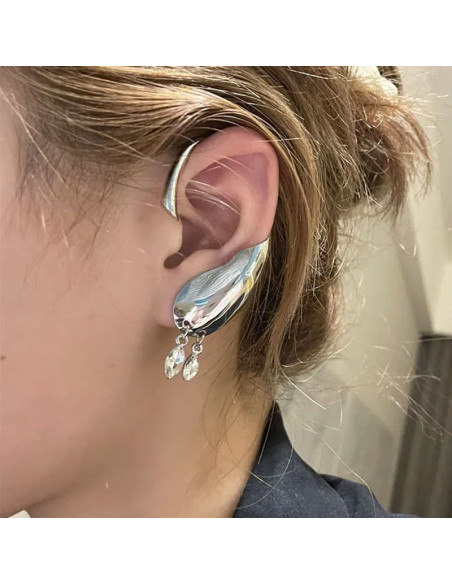 Cercel ear cuff wrap, care inveleste lobul urechii, cu 2 cristale