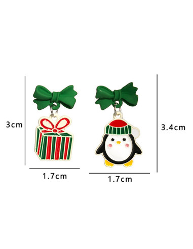 Cercei de Craciun asimetrici, cutie cadou, pinguin cu fes si fundite