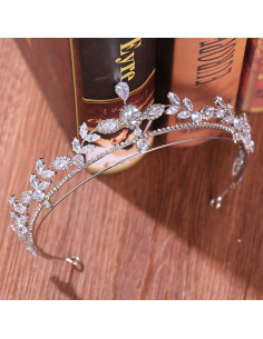 Tiara eleganta Northern Star, ramuri cu frunze, cristale mici si zirconii 2