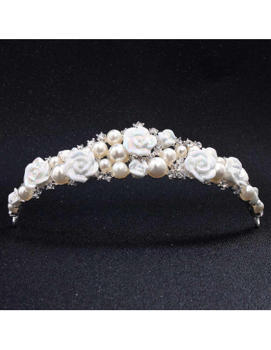 Coronita eleganta White Roses, trandafiri ceramici, cristale si perle