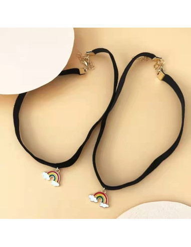 Colier choker din panglica de catifea neagra si medalion curcubeu cu norisori