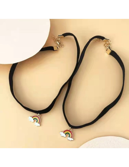 Colier choker din panglica de catifea neagra si medalion curcubeu cu norisori