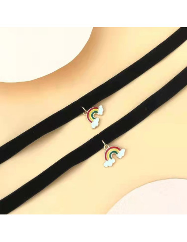 Colier choker din panglica de catifea neagra si medalion curcubeu cu norisori