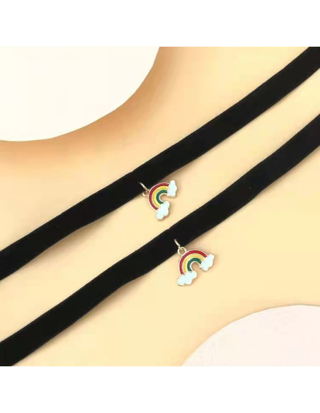 Colier choker din panglica de catifea neagra si medalion curcubeu cu norisori