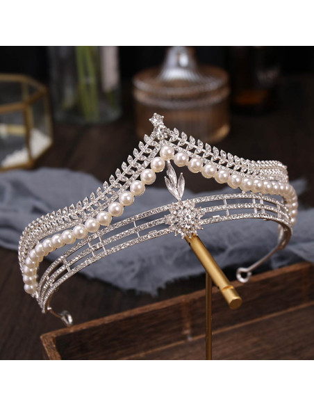 Tiara eleganta Valentine, model delicat cu frunzulite, floare si perle albe