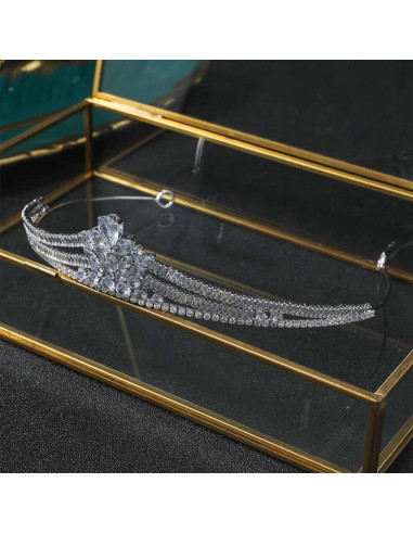 Tiara eleganta Night Angel, model delicat cu cristale dreptunghiulare si ascutite