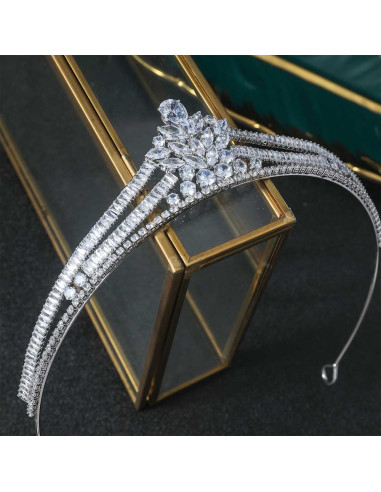 Tiara eleganta Night Angel, model delicat cu cristale dreptunghiulare si ascutite