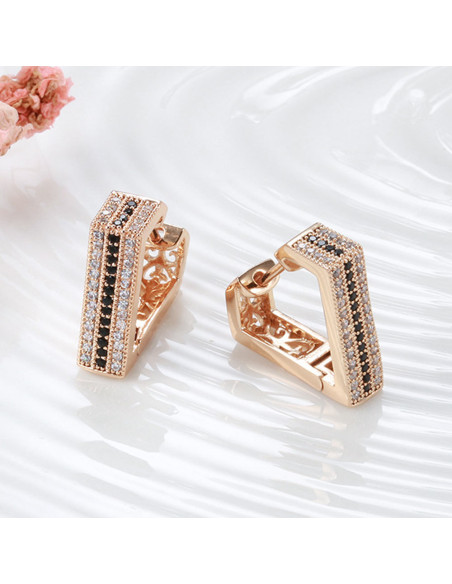 Cercei eleganti geometrici, cu zirconii albe si negre si model floral