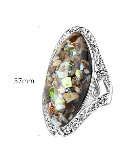 Inel vintage lung, cristal oval cu bucatele de sidef si rama metalica