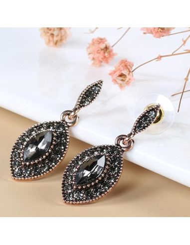 Cercei eleganti vintage, model cat-eye cu cristale fumurii
