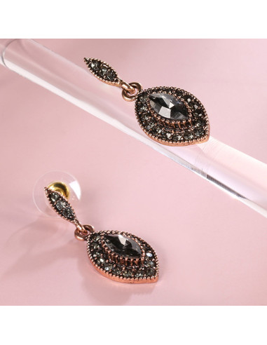 Cercei eleganti vintage, model cat-eye cu cristale fumurii