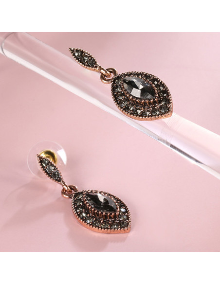 Cercei eleganti vintage, model cat-eye cu cristale fumurii