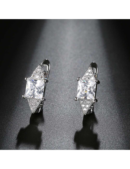 Cercei de mireasa eleganti, model romboidal, cu cristale patrate de zirconie cubice