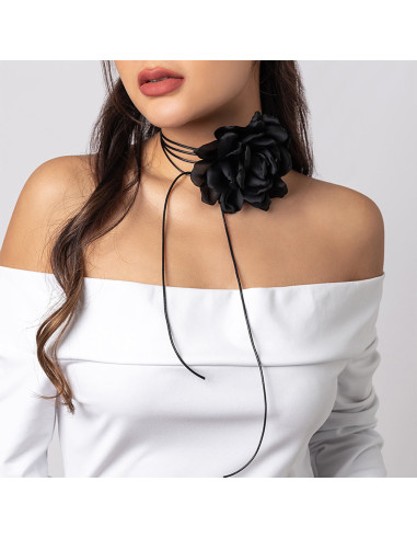 Colier lung din snur cerat, cu trandafir mare textil