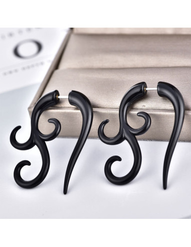 Ear expander fals, model tribal cu trei capete rasucite din plastic negru