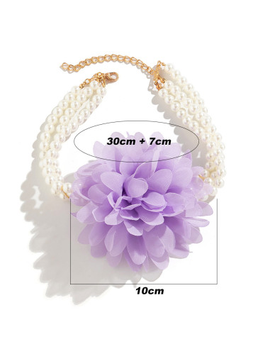 Colier choker statement, din trei siruri de perle albe si crizantema textila