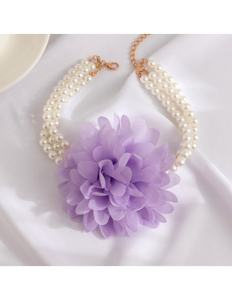 Colier choker statement, din trei siruri de perle albe si crizantema textila