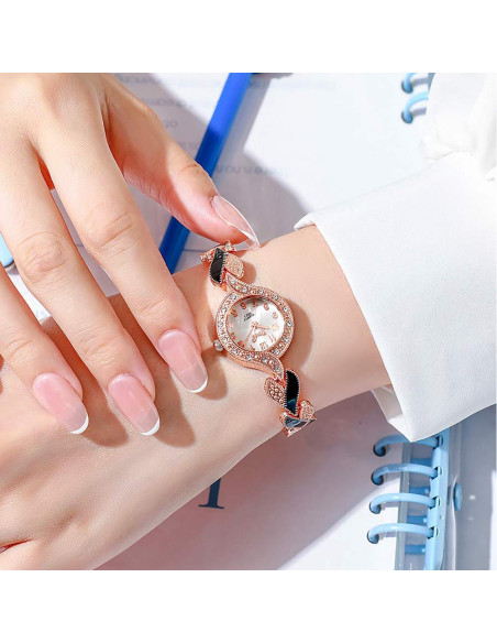 Ceas de dama elegant, curea metalica cu inimioare delicate bicolore si cristale