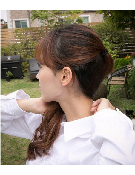 Cercel ear cuff, model cu triunghi, foarte mic si delicat