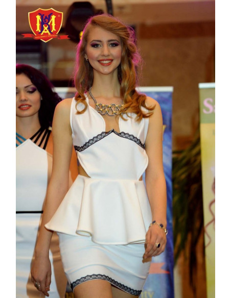 Rochie alba scurta cu peplum