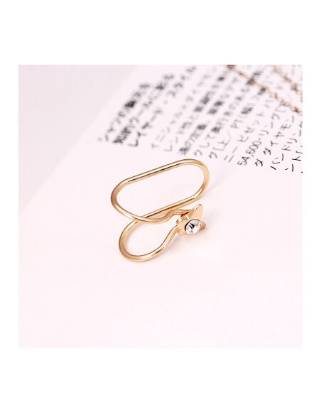 Cercel ear cuff, model cu fluturas si cristal, foarte mic si delicat
